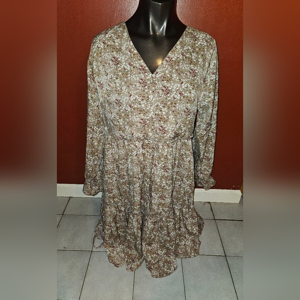 Mikarose Elegant Floral Long Sleeve Dress